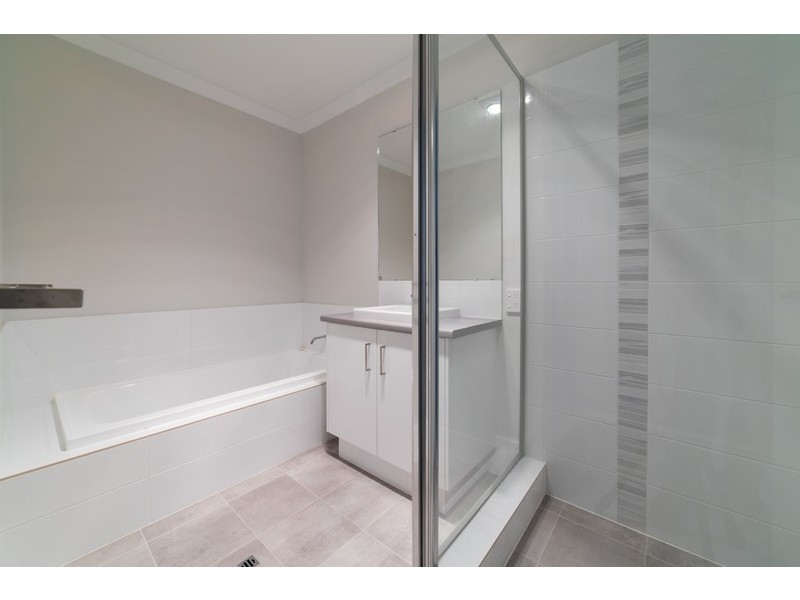 162 Lyon Road, Aubin Grove WA 6164