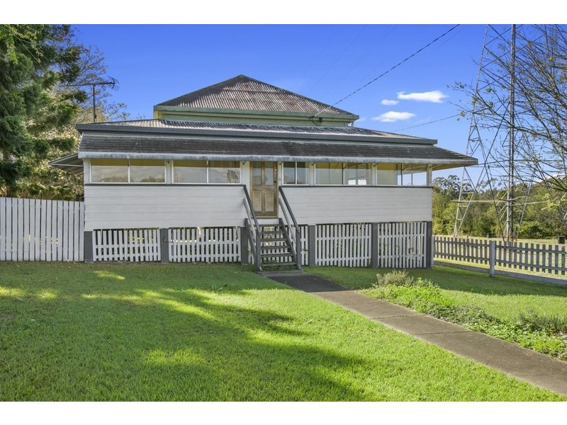 24 Hughes Terrace, Gympie QLD 4570