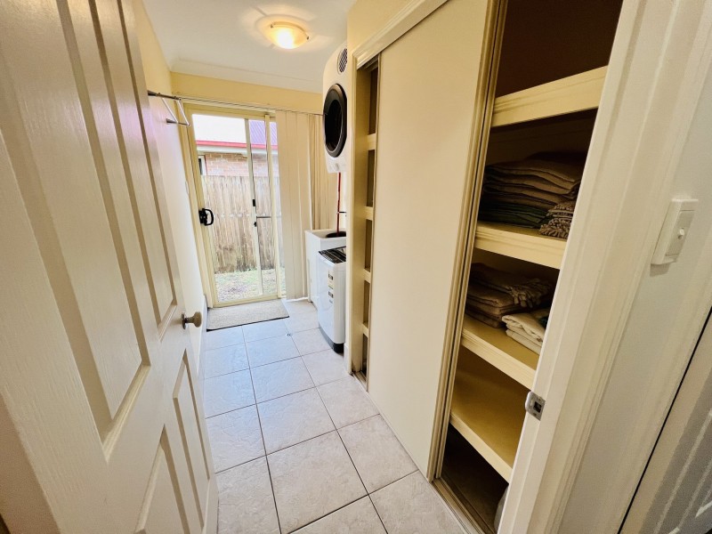 24 Corrimal Place, Sandstone Point QLD 4511