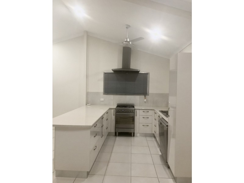 653 Ellerbeck Road, Cardwell QLD 4849