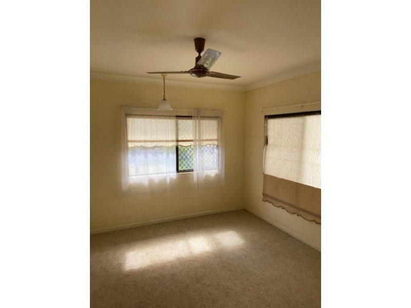 22 Kestrel St, Bayview Heights QLD 4868