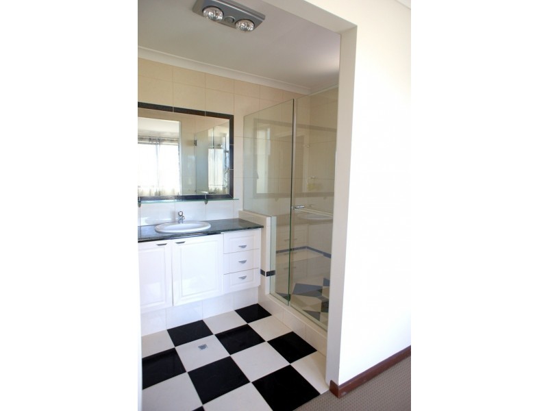 8 Dornie Place, Ardross WA 6153