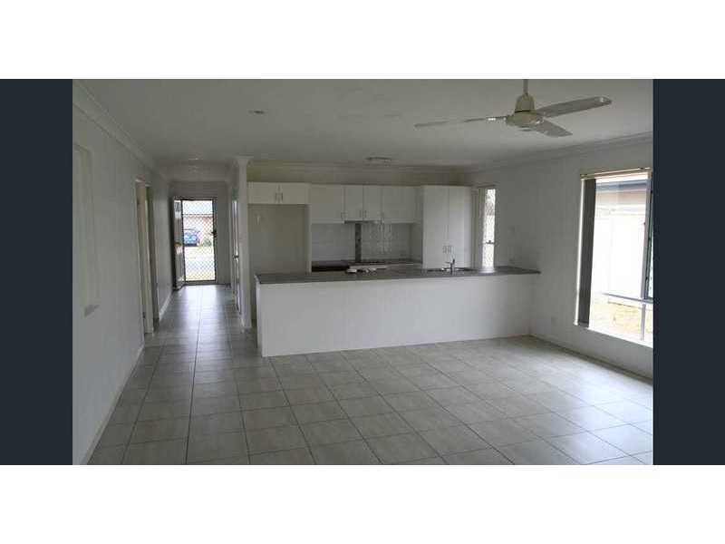 11 Lightening Street, Emerald QLD 4720