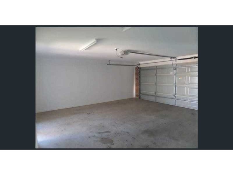 11 Lightening Street, Emerald QLD 4720