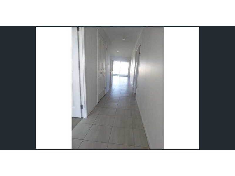 11 Lightening Street, Emerald QLD 4720