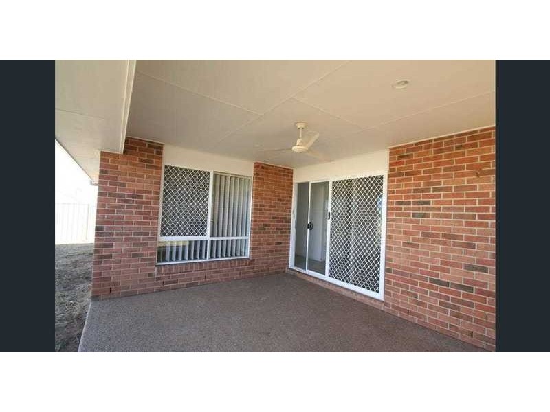 11 Lightening Street, Emerald QLD 4720