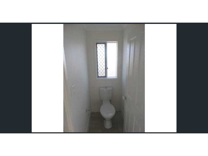 11 Lightening Street, Emerald QLD 4720