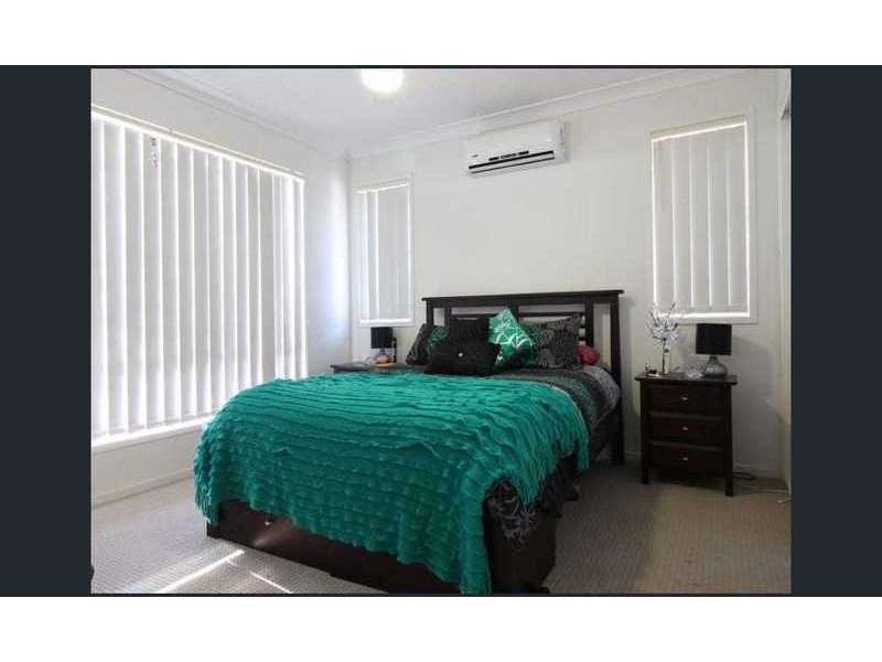 11 Lightening Street, Emerald QLD 4720