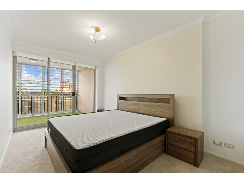 215/806 Bourke Street, Waterloo NSW 2017