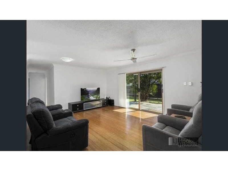 8 Newton Ave, Southport QLD 4215