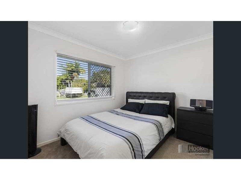 8 Newton Ave, Southport QLD 4215