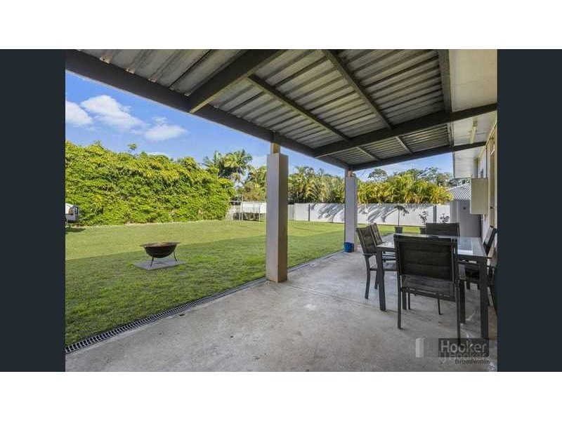 8 Newton Ave, Southport QLD 4215