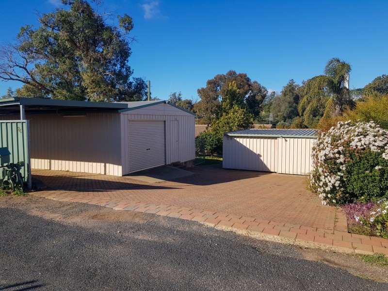 20 Albert St, Parkes NSW 2870