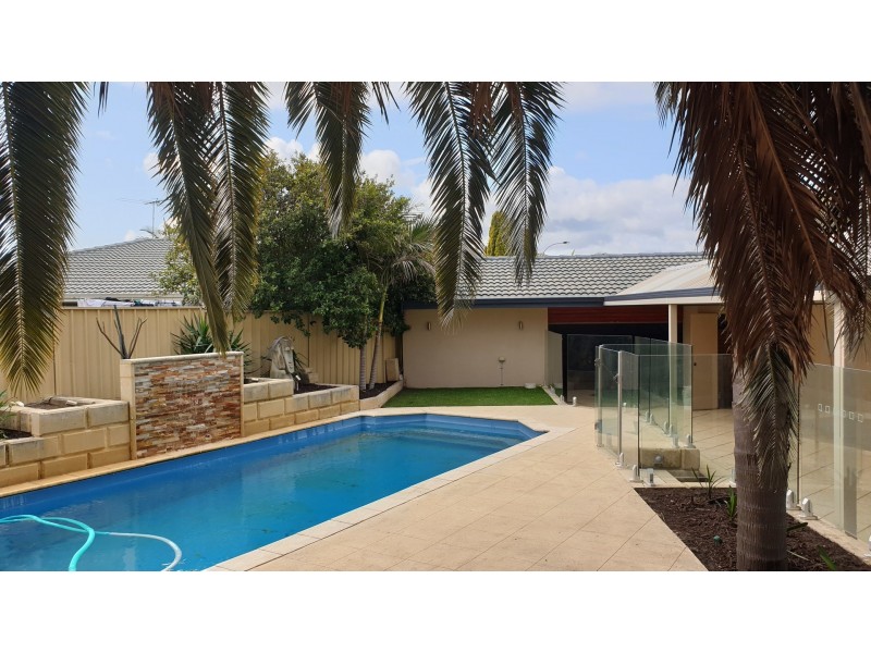 11 Springwood Way, Woodvale WA 6026