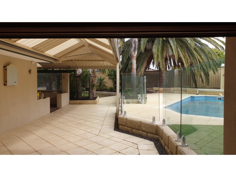 11 Springwood Way, Woodvale WA 6026