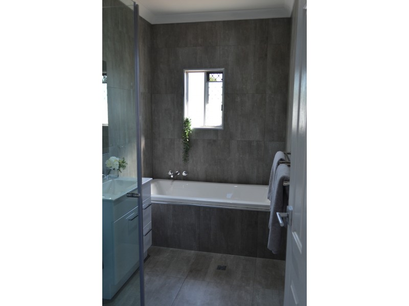 37 East Street, Mount Isa QLD 4825