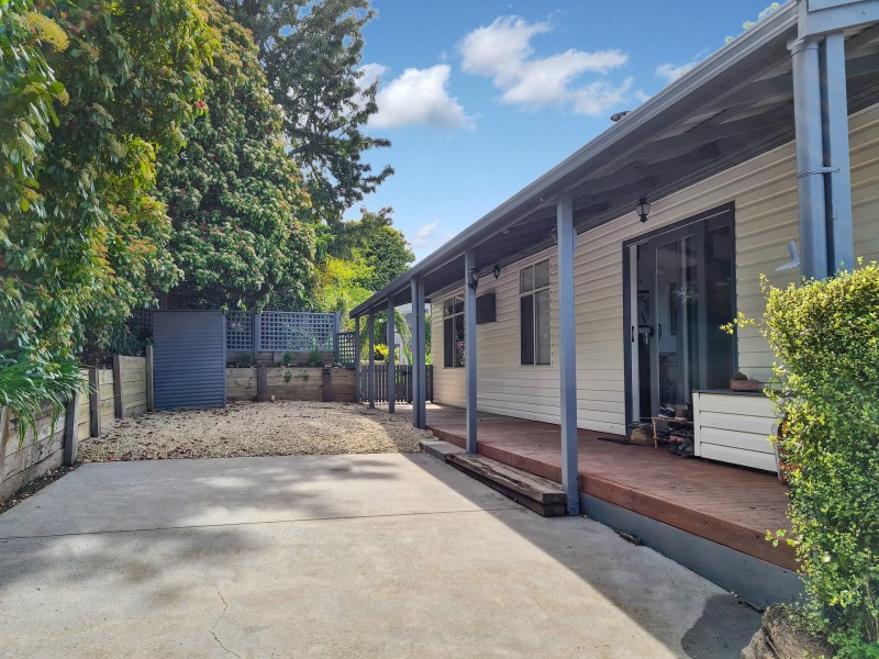 24 Centre Avenue, Eildon VIC 3713