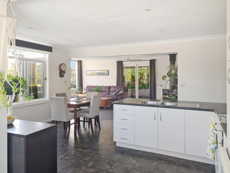 24 Centre Avenue, Eildon VIC 3713