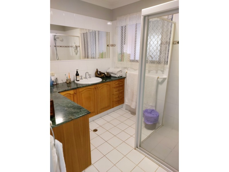 2 Balboa Court., Hollywell QLD 4216