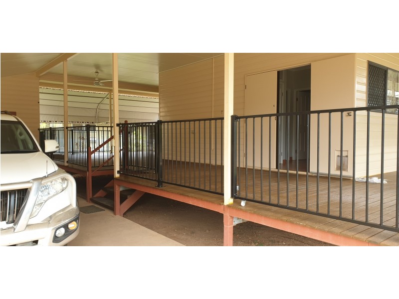 33 Pandanus Parade, Nanum QLD 4874