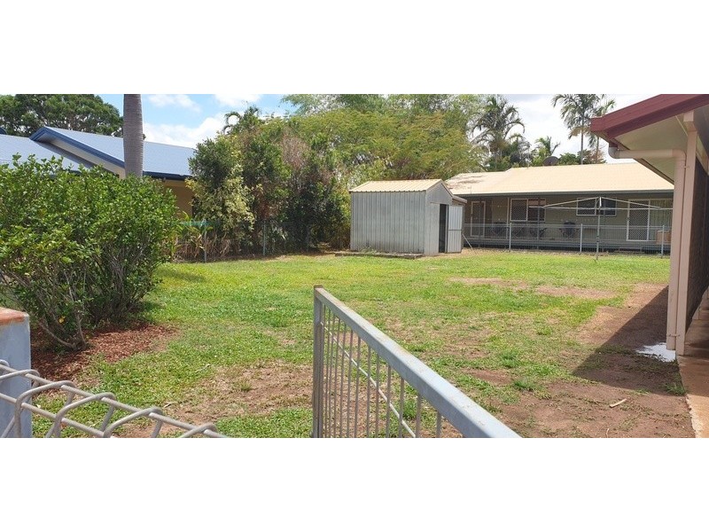 33 Pandanus Parade, Nanum QLD 4874