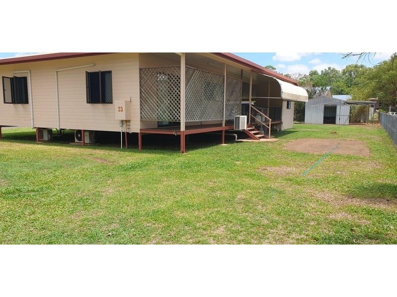 33 Pandanus Parade, Nanum QLD 4874