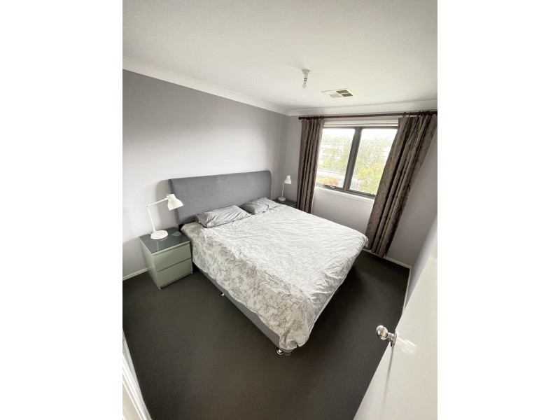 18 Glory Road, Glenfield NSW 2167