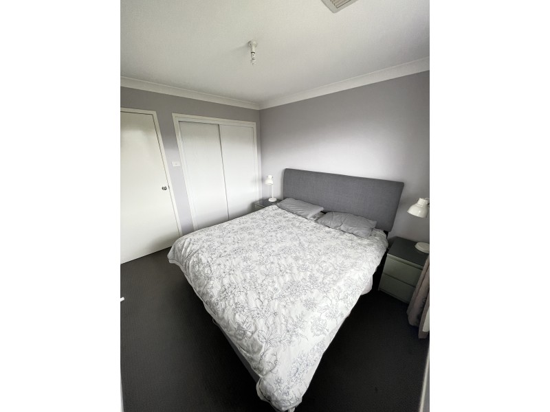 18 Glory Road, Glenfield NSW 2167