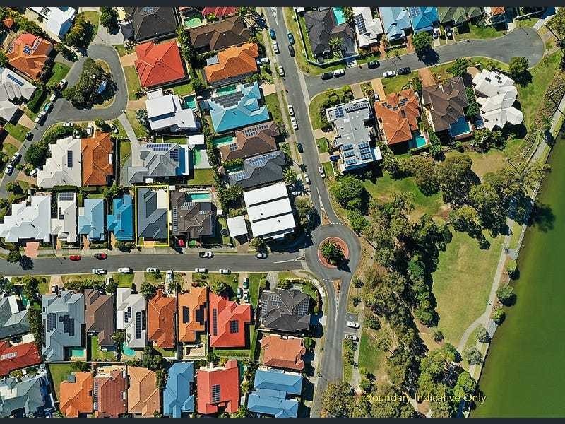 5 Grenada Court, Varsity Lakes QLD 4227