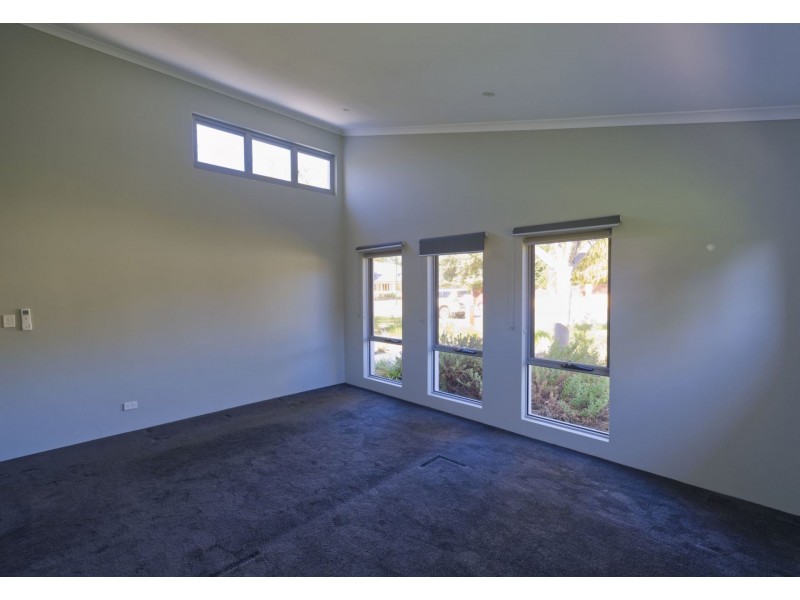 121 Grovedale Rd, Floreat WA 6014