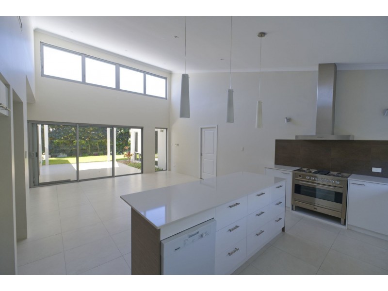 121 Grovedale Rd, Floreat WA 6014