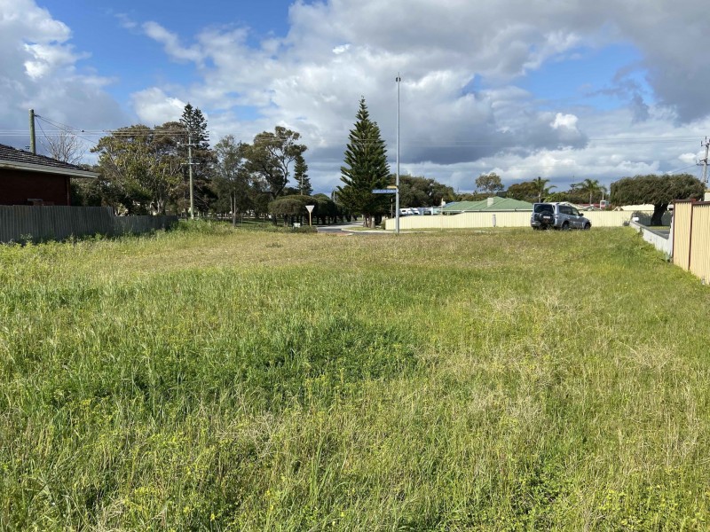 75 Currie Street, Waikiki WA 6169