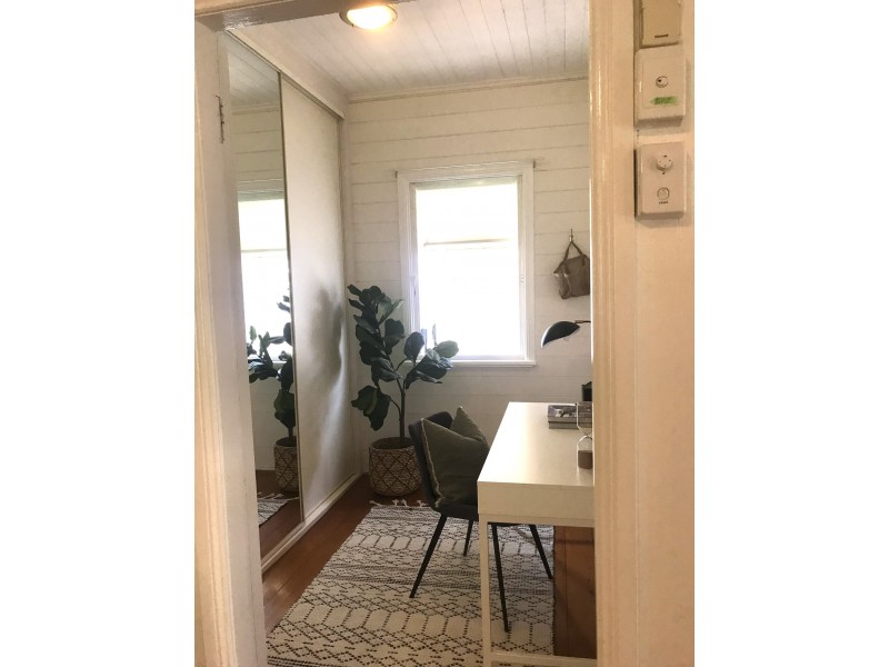 83 Bridgewater St, Morningside QLD 4170