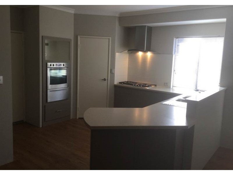 22 St Joseph Fairway, Success WA 6164