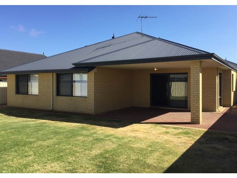 22 St Joseph Fairway, Success WA 6164