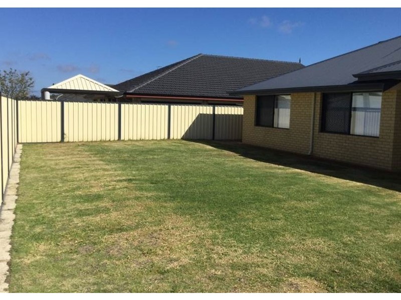 22 St Joseph Fairway, Success WA 6164