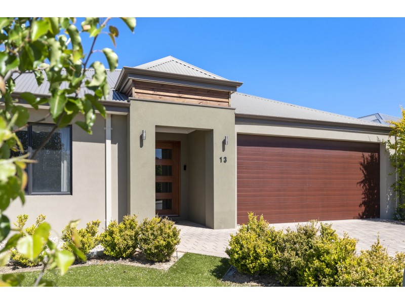 13 Ontario Grove, Success WA 6164