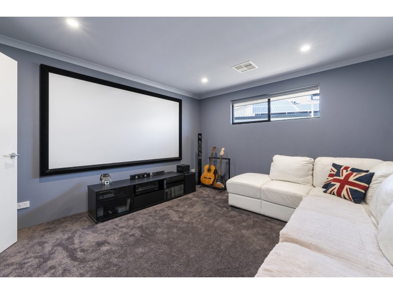 13 Ontario Grove, Success WA 6164