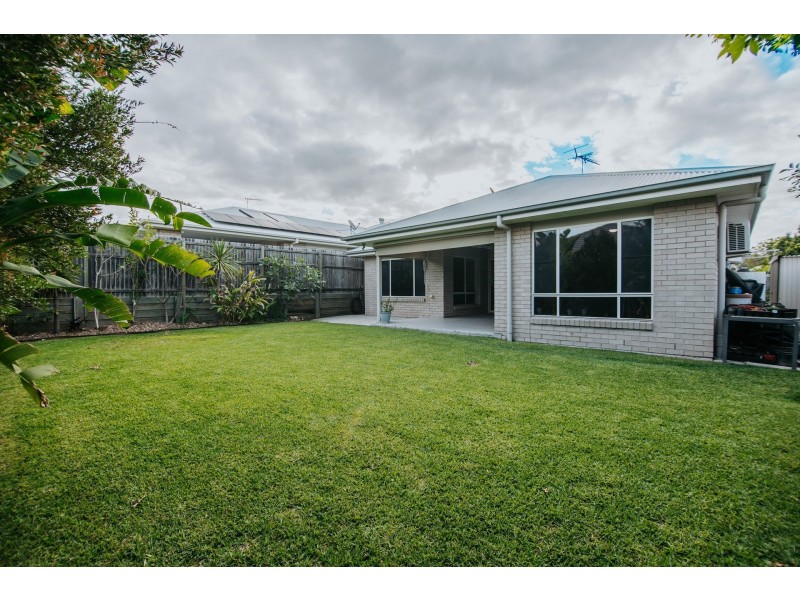 8 Preston Street, Ormeau Hills QLD 4208