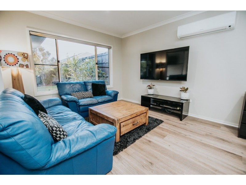 8 Preston Street, Ormeau Hills QLD 4208