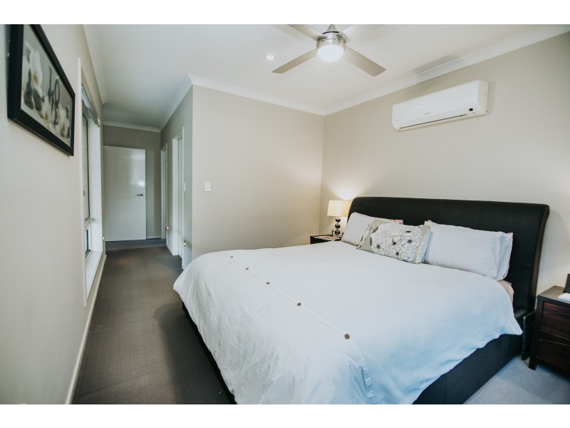 8 Preston Street, Ormeau Hills QLD 4208