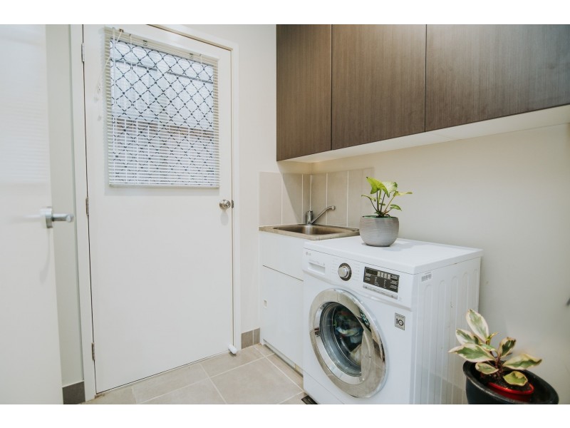 8 Preston Street, Ormeau Hills QLD 4208