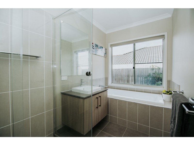 8 Preston Street, Ormeau Hills QLD 4208