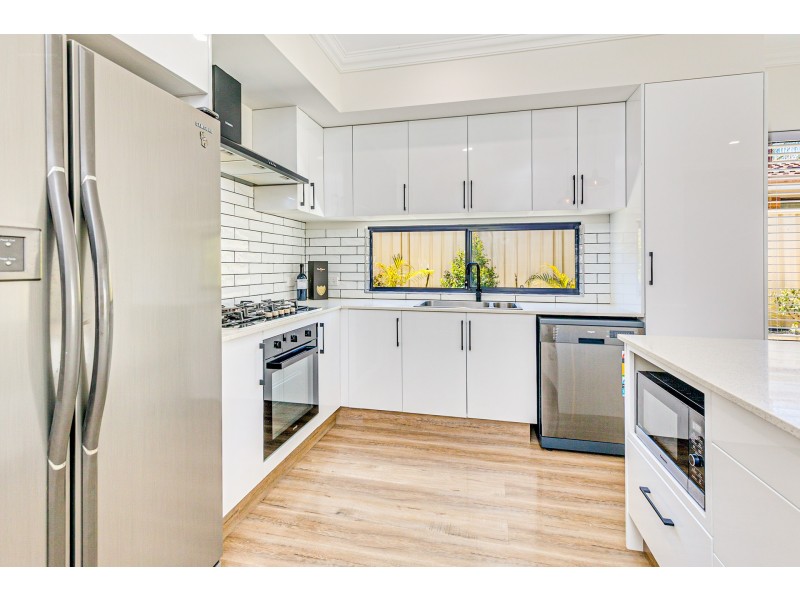 2a Parana crescent, Beechboro WA 6063