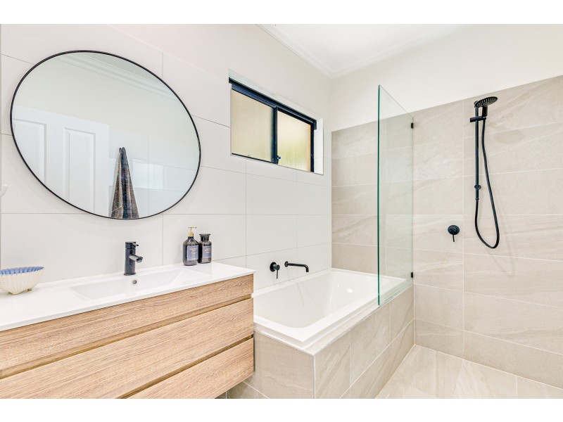 2a Parana crescent, Beechboro WA 6063