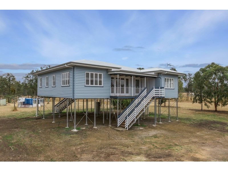 106 Chalk Street, Ipswich QLD 4305