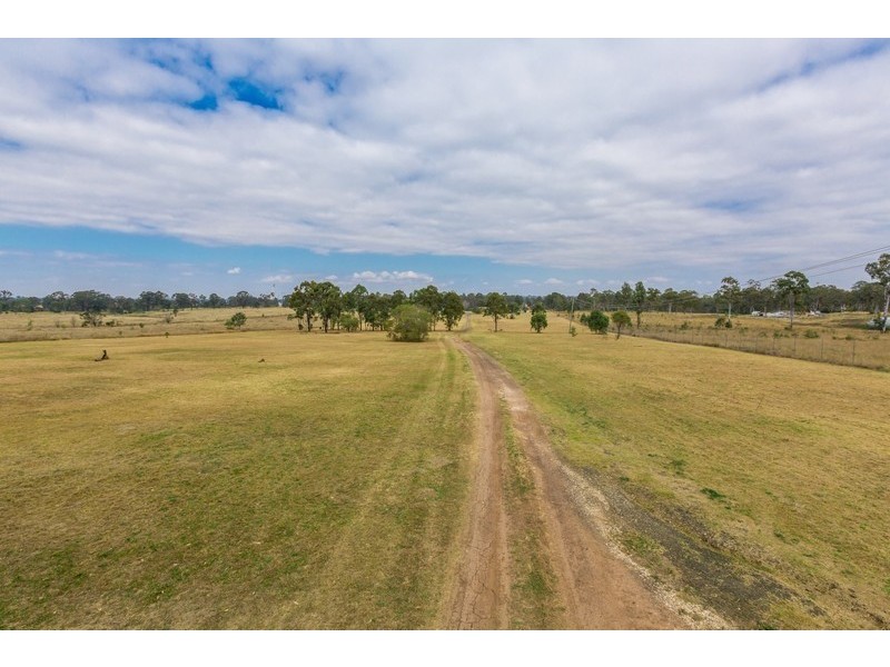 106 Chalk Street, Ipswich QLD 4305