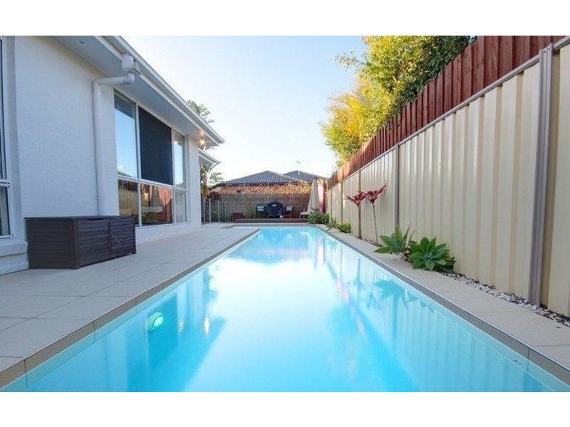 Sandstone Point QLD 4511