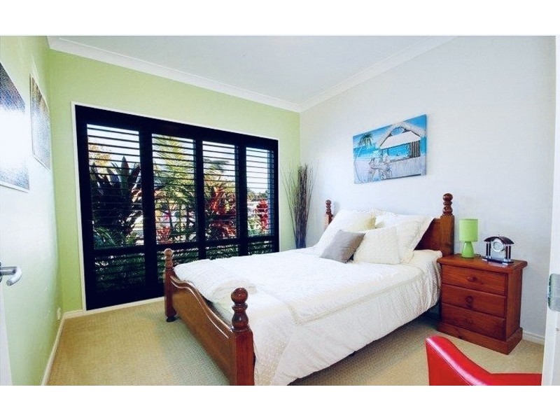 Sandstone Point QLD 4511