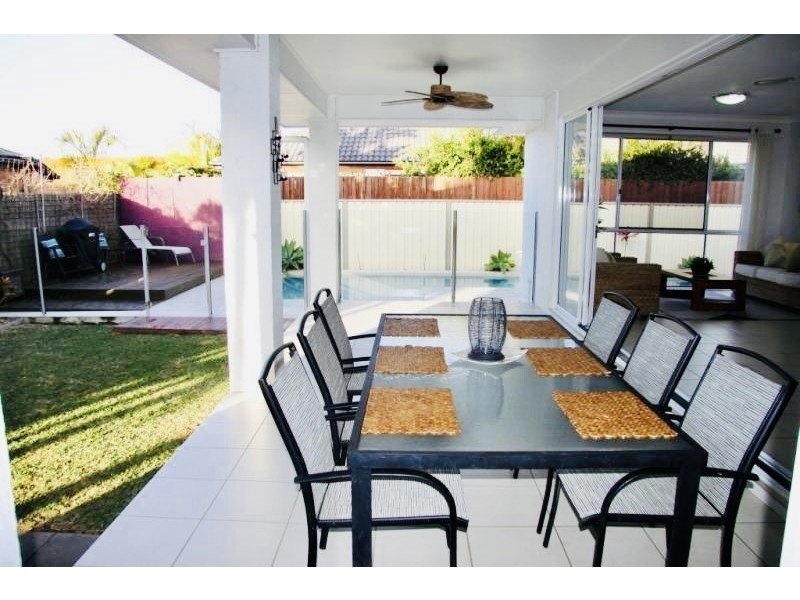 Sandstone Point QLD 4511